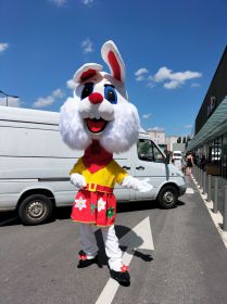 mascotte lapin a tete geante